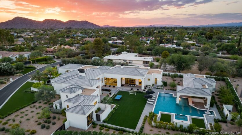 Cash buyers close more deals in Paradise Valley